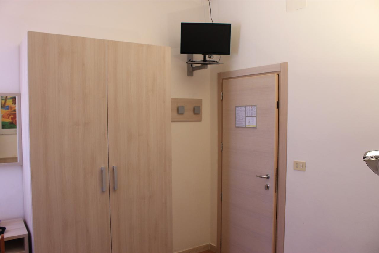 Hotel Susanna Rímini Habitación foto